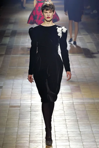 Look 7
